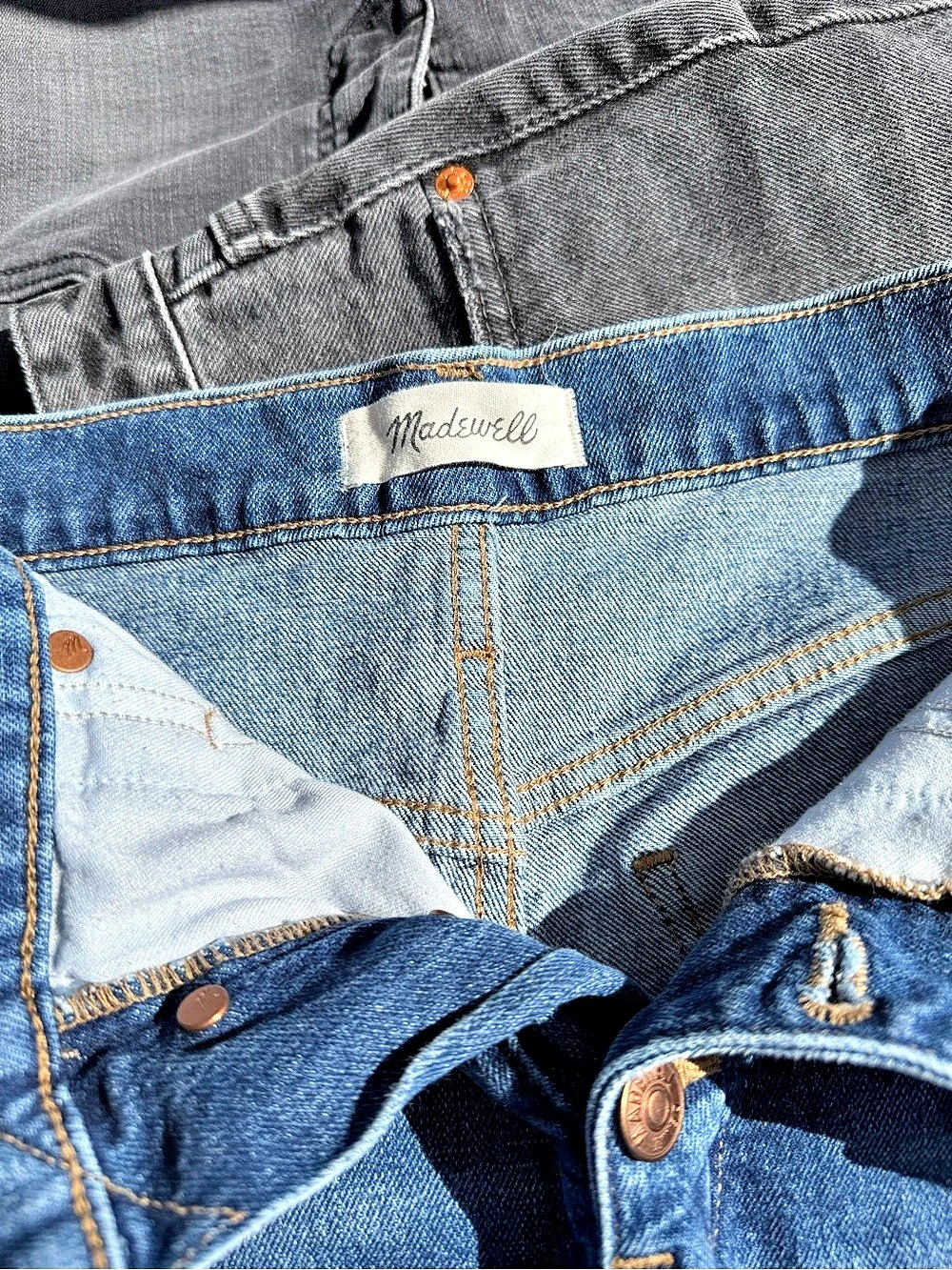 Madewell High-Rise Denim Shorts: Button-Front Edition Blue Waist 26 - Picture 3 of 4